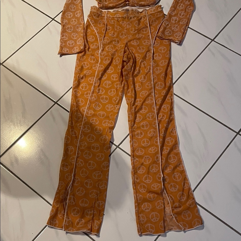 Orange Peace Sign Women's set